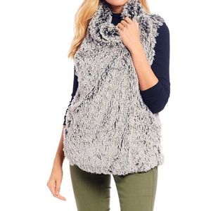 Jolt Cozy Faux Fur Fuzzy Vest in Grey NWT